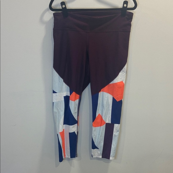 Under Armour Pants - Under Armour Maroon HeatGear Leggings